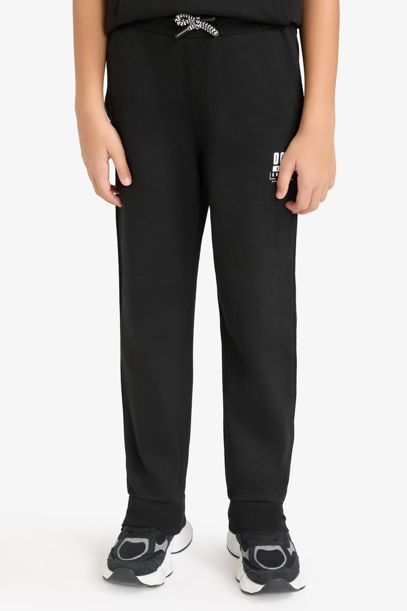 ديفاكتو طقم تيشيرت وسويت شيرت أولادي - 3 قطع - Image 3